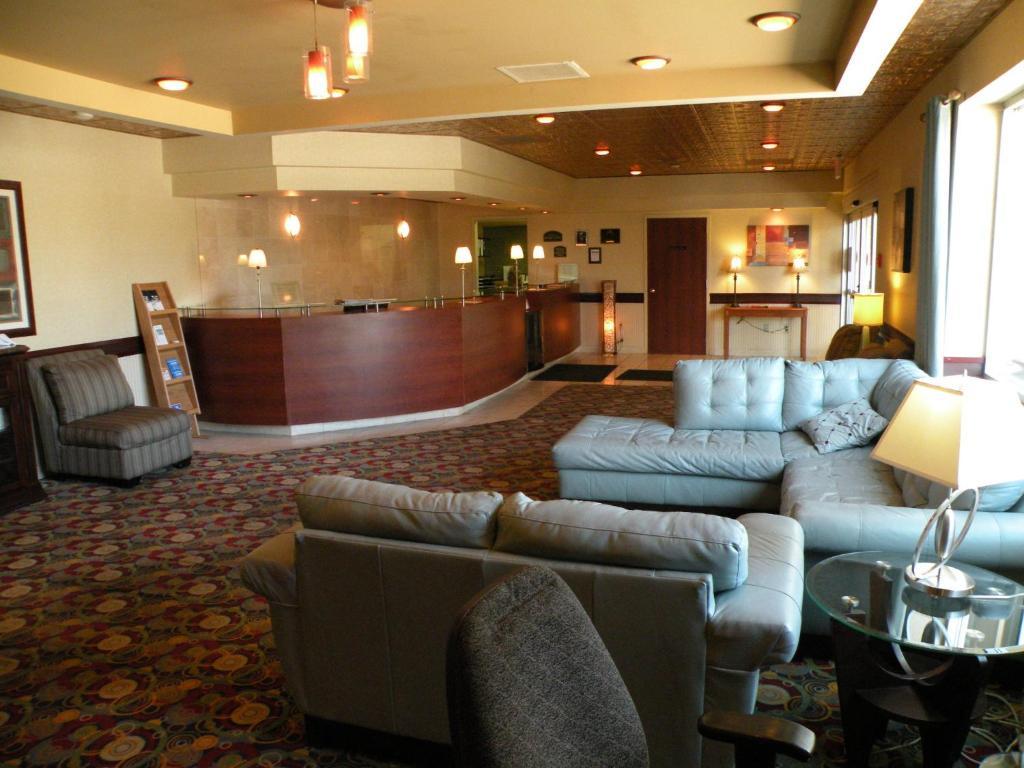 Howard Johnson Grand Forks Exteriör bild