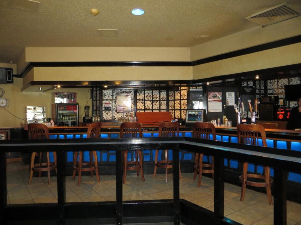Howard Johnson Grand Forks Exteriör bild